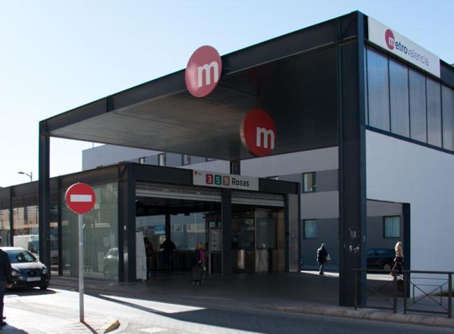 Pension A&E Манисес Екстериор снимка